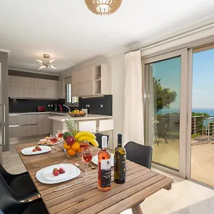  Holiday home Lourdas Bay View